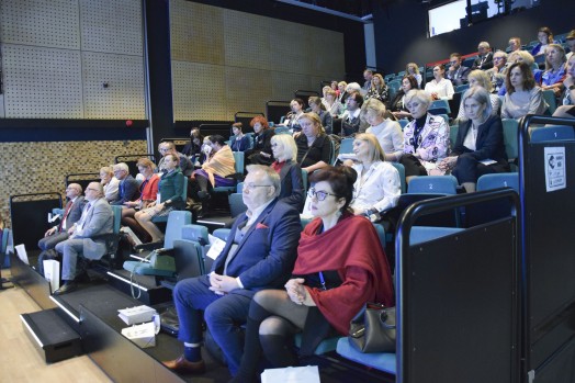 Konferencja naukowa Wyzwania współczesnych społeczeństw: młodość i starość